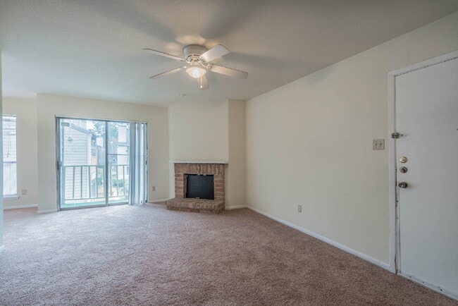 Building Photo - 16111 ASPENGLEN DR #206 - Beautiful 2 Bedroom, 2 Bath with Pool View!