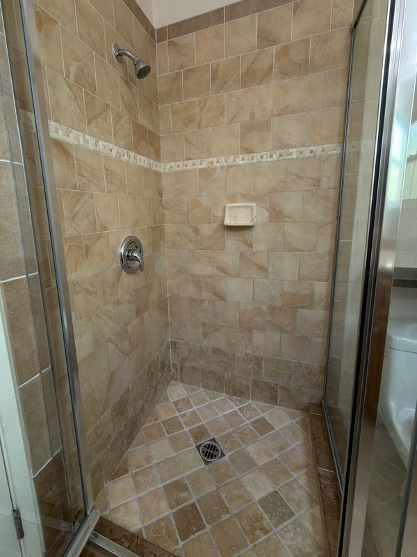 Building Photo - 5445 Sunvalley Ct
