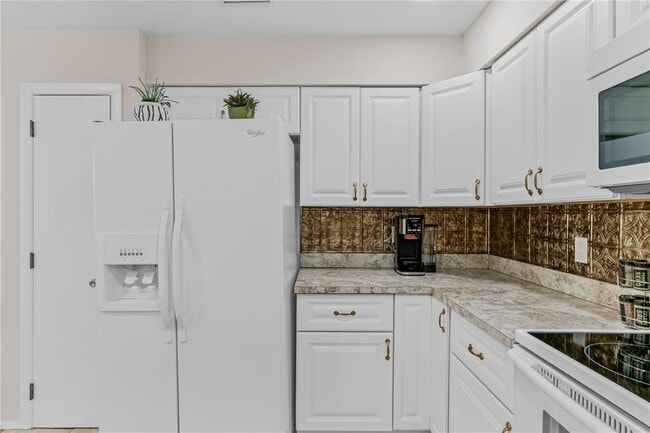 Building Photo - 115 Canal Ave S