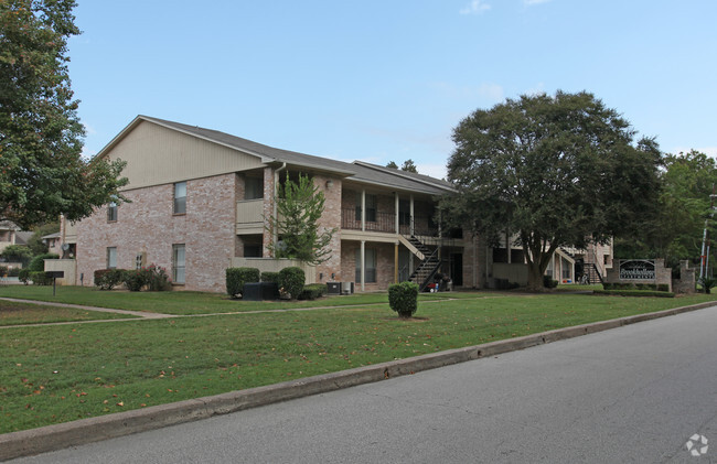 Primary Photo - Brookhollow Apartments