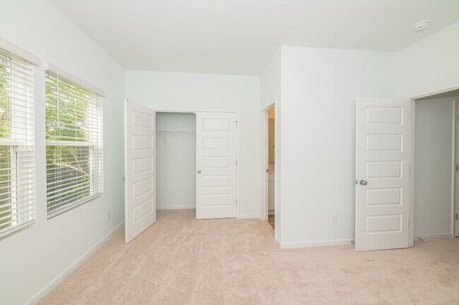 Building Photo - 815 Freston Rd