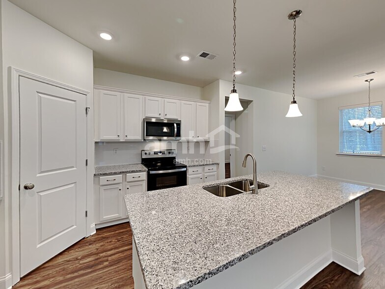 Building Photo - 732 Callan Ct