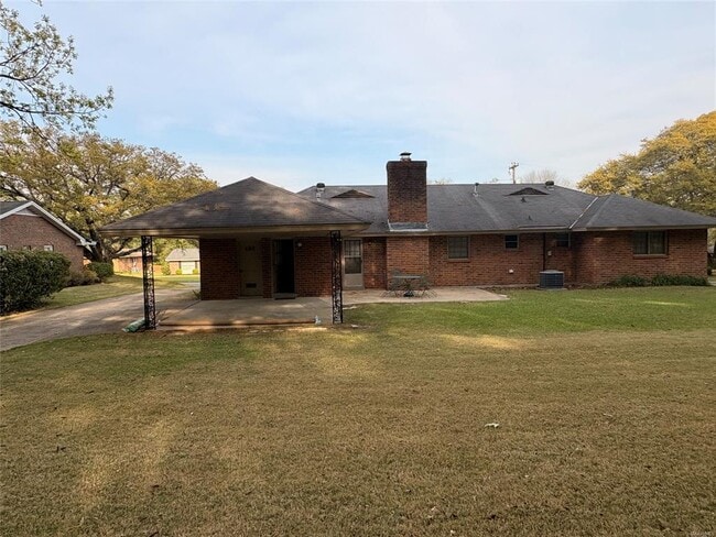 Building Photo - 1738 Fairforest Dr