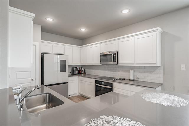 Building Photo - 3202 Glorioso Dr