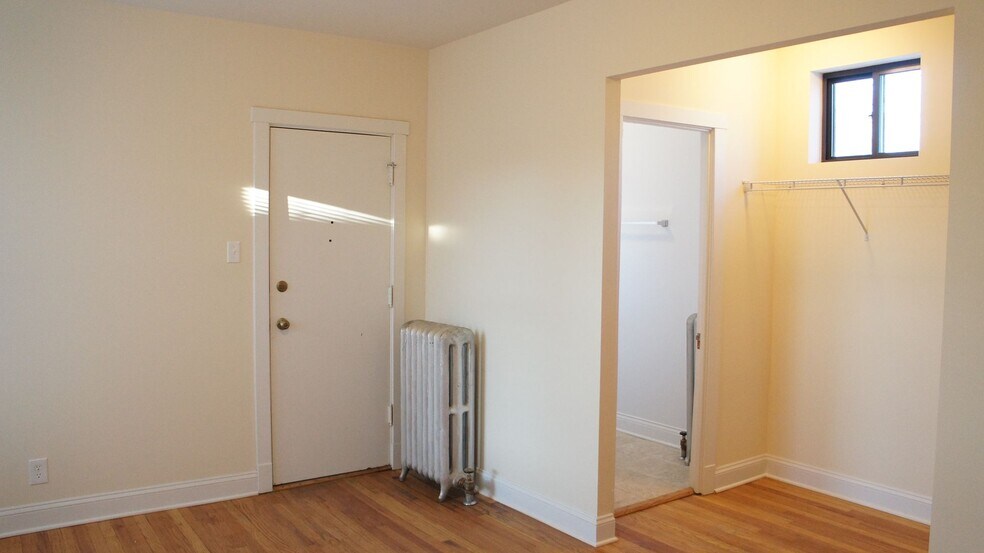 Building Photo - 2648 N Spaulding Ave