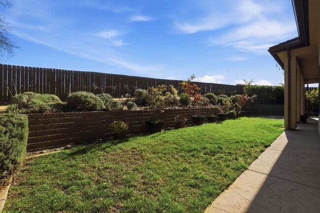 Building Photo - 3813 Calverhall Way