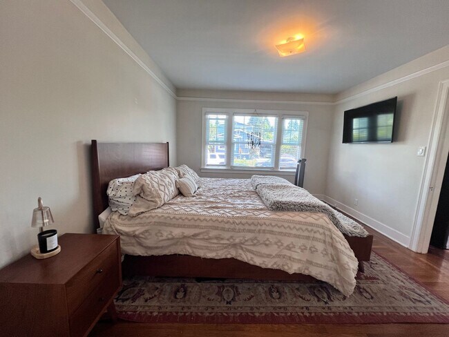 Building Photo - Fully Updated Home in San Leandro Available for Rent!!