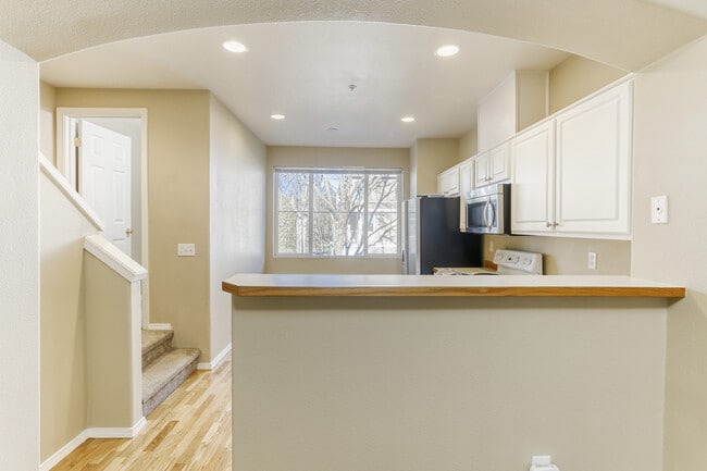 Building Photo - 14120 SW Barrows Rd