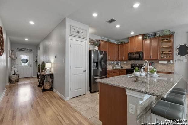 Building Photo - 682 Pond Springs