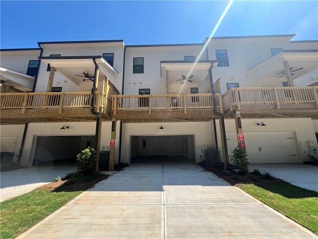 Building Photo - 606 Alder Crk Wy