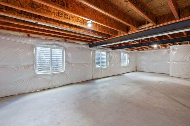 Building Photo - 9973 Castor Dr