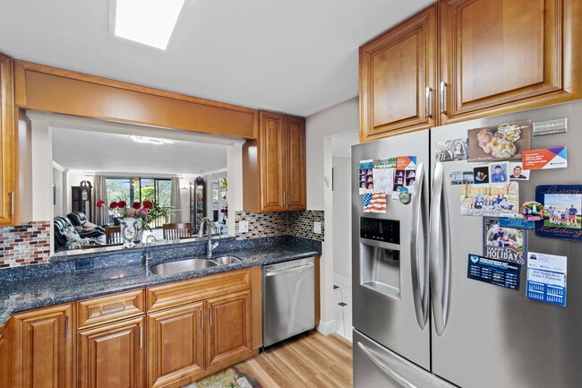 Building Photo - 15355 Lakes of Delray Blvd