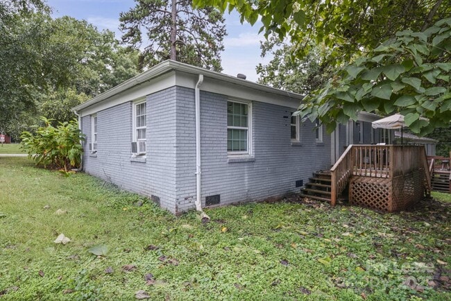 Building Photo - 2621 Druid Hls Wy