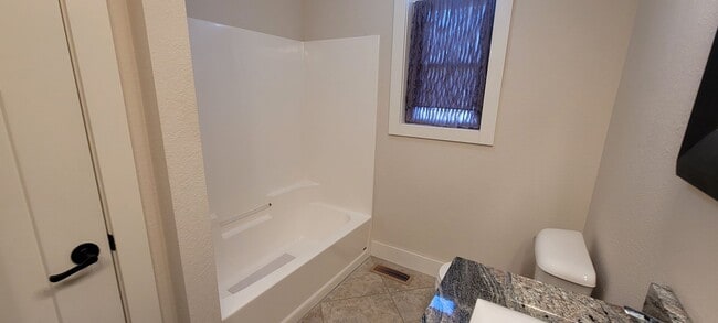 Building Photo - Three Bedroom 2.5 Bath House