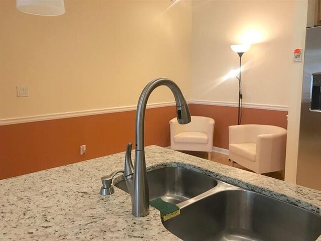 Building Photo - 375 North Highland Avenue Northeast