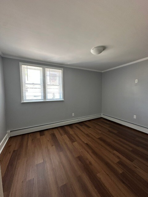 Building Photo - 457 Lake Ave