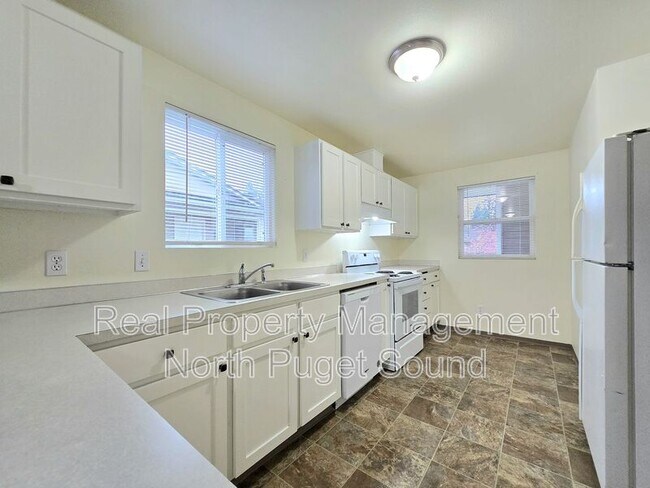 Building Photo - 4505 100th St NE