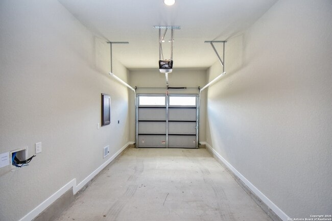 Building Photo - 8407 V. Verona