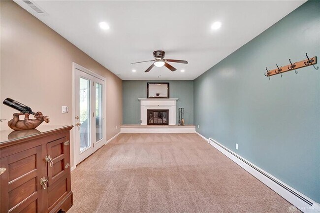 Building Photo - 2108 N Fairfield Rd