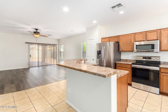 Building Photo - 14634 W Ventura St