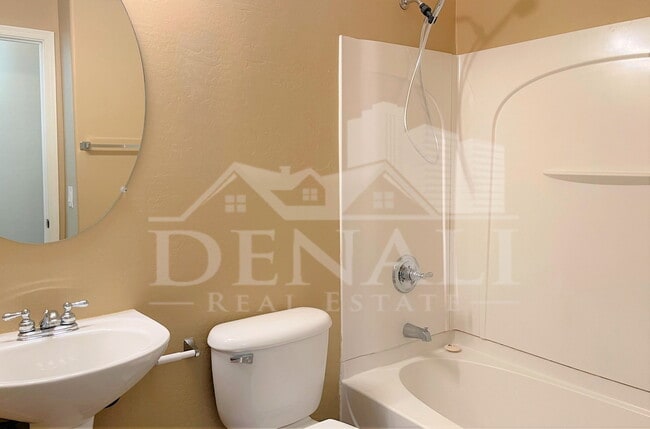 Building Photo - 4321 E Jasper Dr