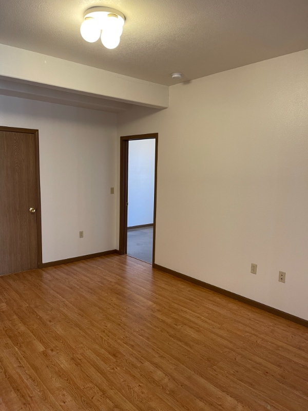 Building Photo - 333 S Gilbert St