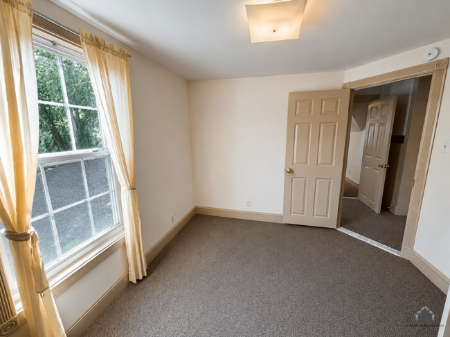 Building Photo - ? Your Next Home Awaits – 3 Bed, 1.5 Bath Single-Family Rental!