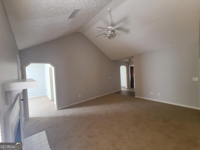 Building Photo - 5009 Mint Dr