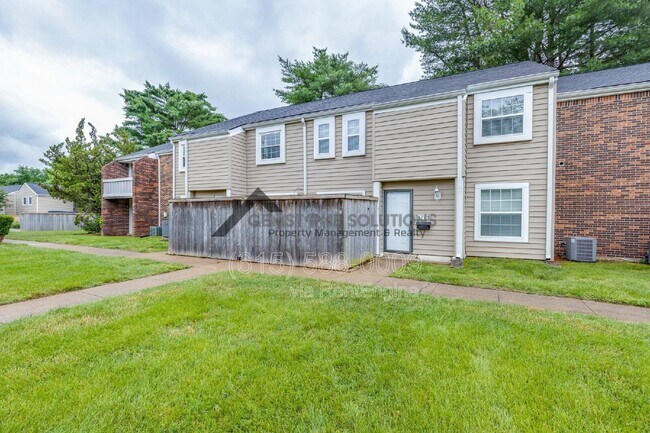 Building Photo - 1705 Granville Rd