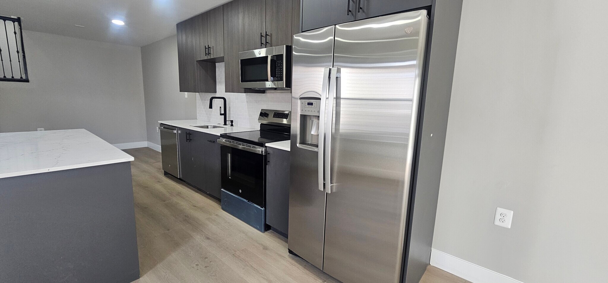 Building Photo - 324 South St