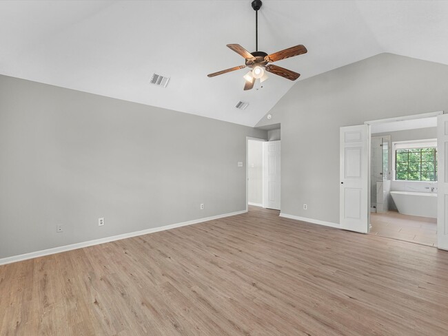 Building Photo - 1227 Lake Estates Ct