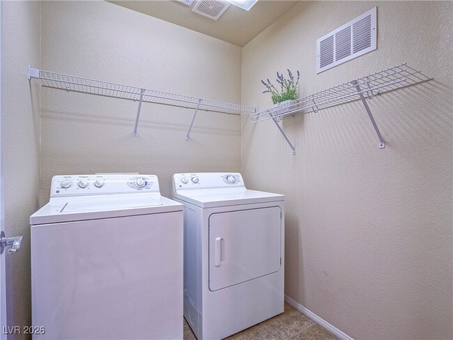 Building Photo - 7017 Whipple Manor St