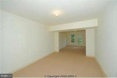 Building Photo - 2123 Queensguard Rd