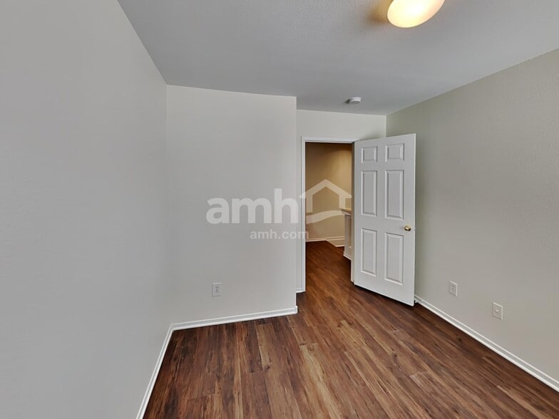 Building Photo - 7534 Tuckaway Harbor St