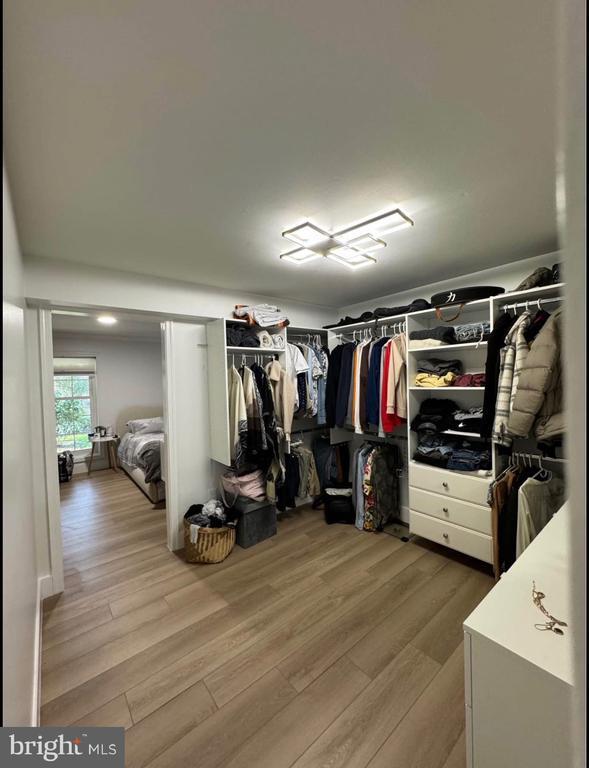 Building Photo - 19100 Annapolis Way