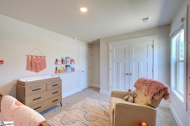 Building Photo - 542 Silverado Ave