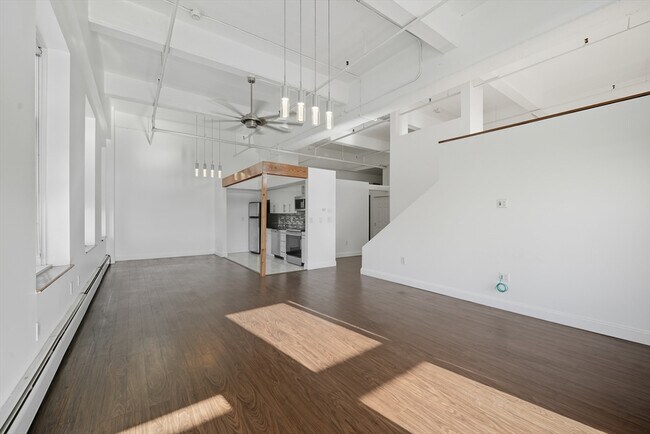 Building Photo - 15 E Park St