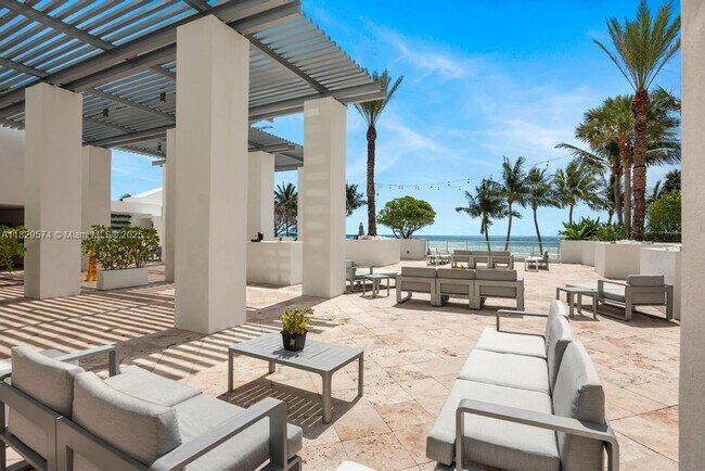 Building Photo - 3535 S Ocean Dr