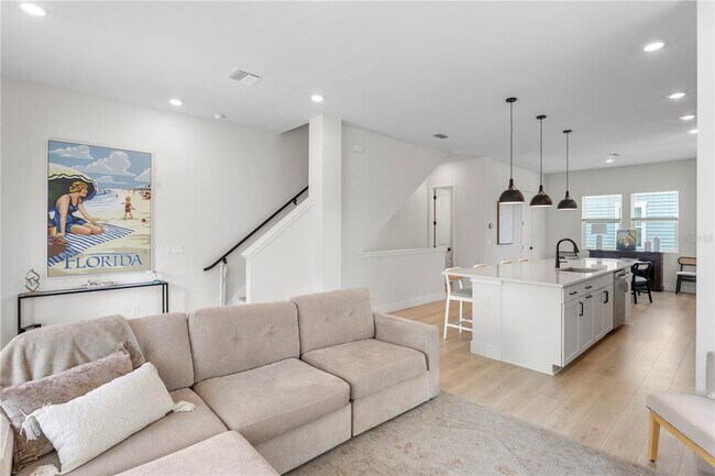 Building Photo - 114-121 21st St N