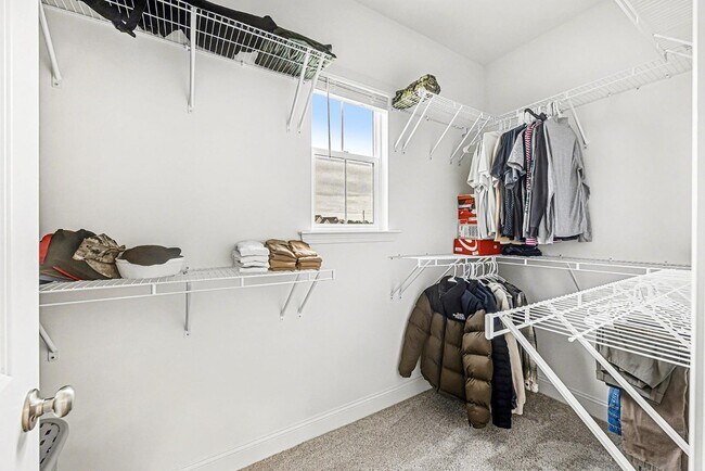 Building Photo - 153 Hawthorne Landing Dr