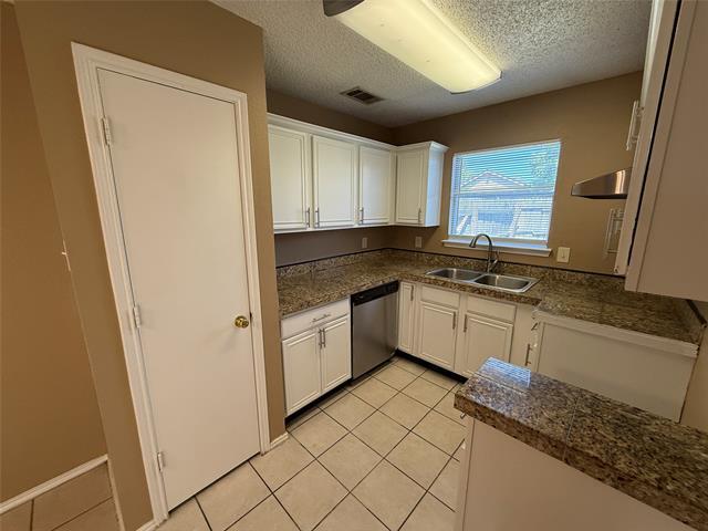 Building Photo - 10347 Shelburne Dr