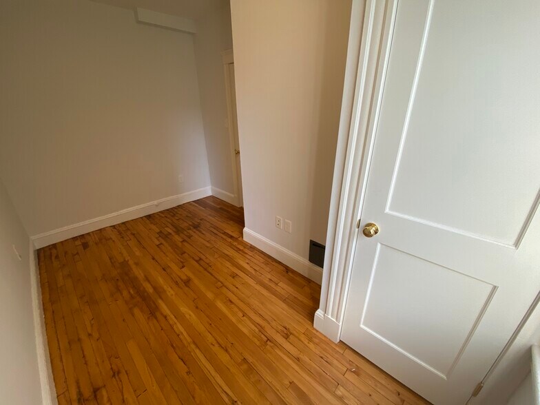 Building Photo - 29 Worthington St