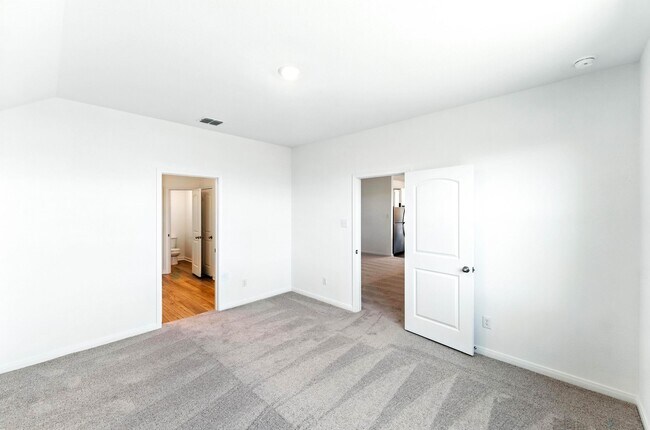 Building Photo - 1151 Amy Dr