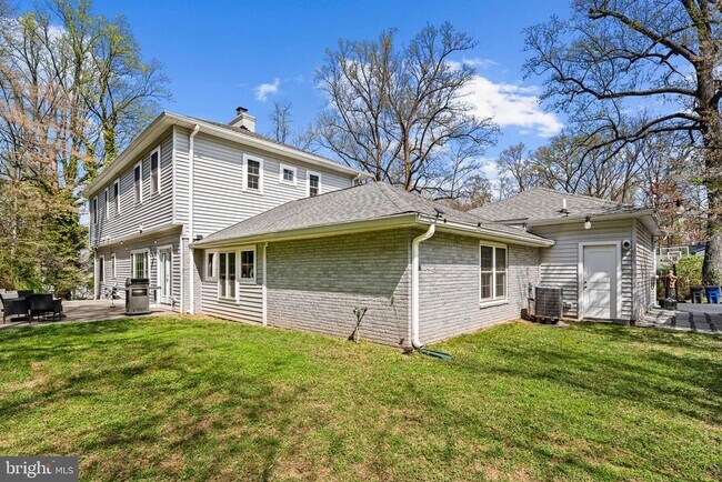 Building Photo - 3803 Estel Rd