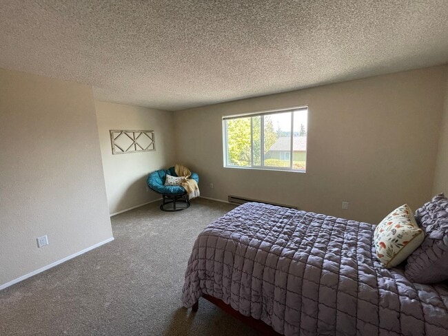 Building Photo - Charming 2 Bedroom Condo in the Heart of T...
