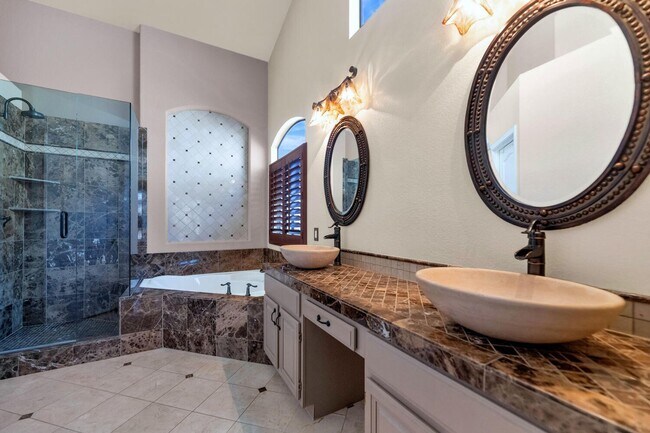 Building Photo - 3382 W Harrison St