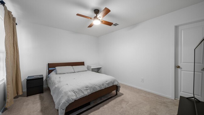 Building Photo - 14974 N Ascot Bend Cir