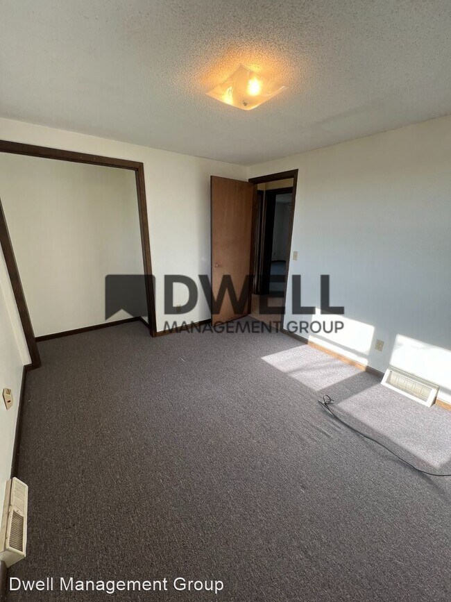 Building Photo - 3 br, 1 bath House - 88846 State Line Rd