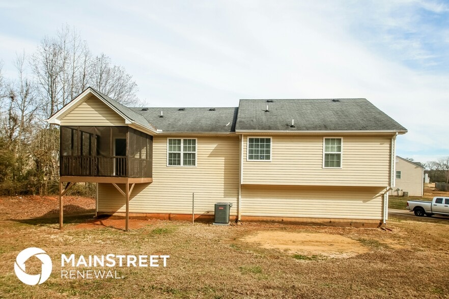 Building Photo - 68 Adams Lane