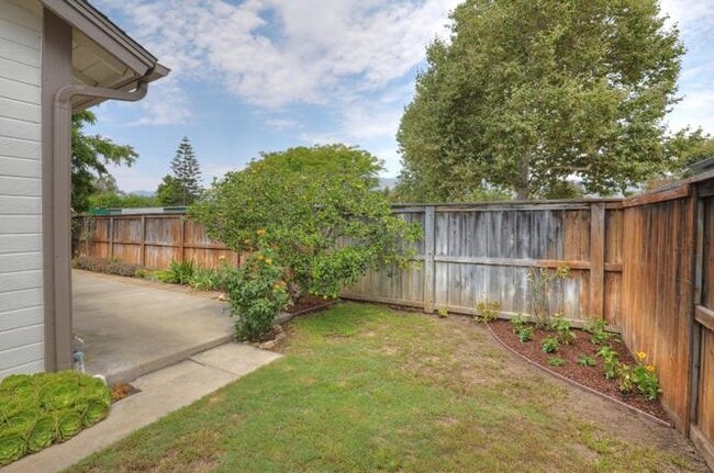 Building Photo - 6054 Ashley Pl